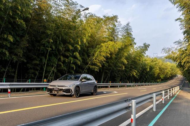 比起險勝,一汽大眾全新高爾夫更喜歡穩贏!繼續引領潮流新風尚-有駕 比起險勝,一汽大眾全新高爾夫更喜歡穩贏!繼續引領潮流新風尚-有駕
