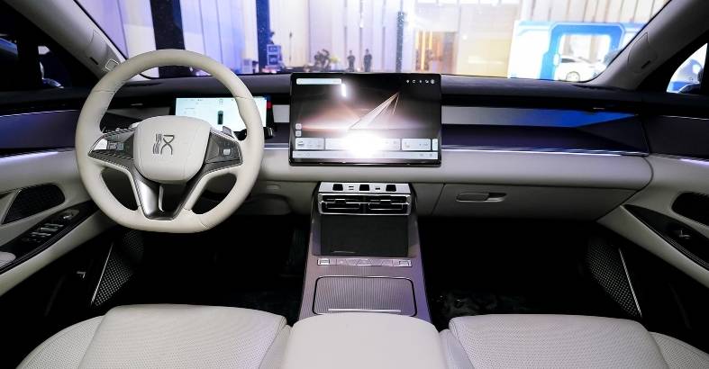 兆瓦閃充+2秒級加速,比亞迪漢L、唐L廣州上市,售價20.98萬起!