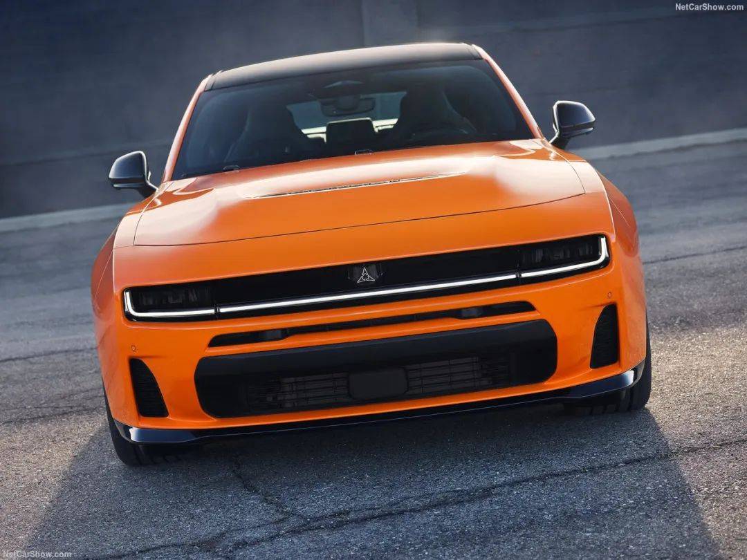 全新“技術流”四驅道奇Charger Scat Pack發布,雙渦輪直六替代V8,信仰沒了