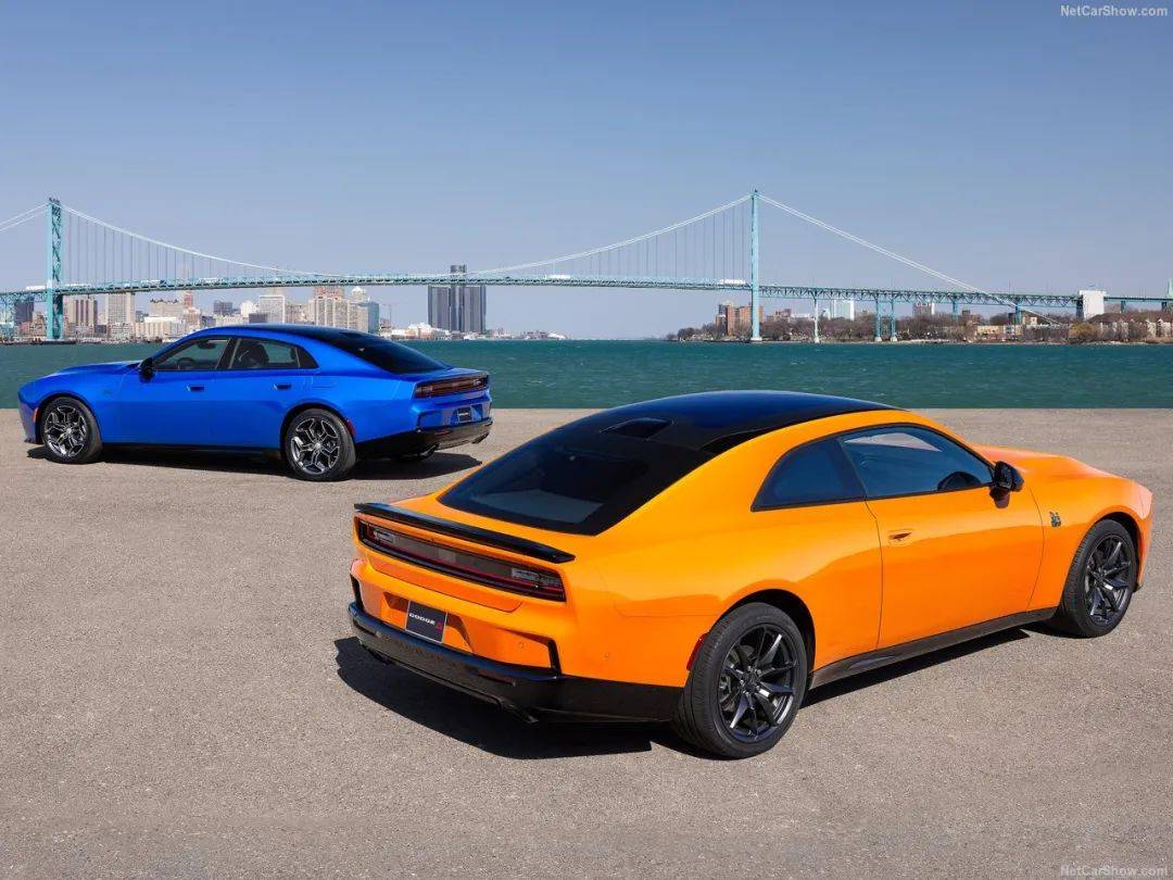 全新“技術流”四驅道奇Charger Scat Pack發布,雙渦輪直六替代V8,信仰沒了