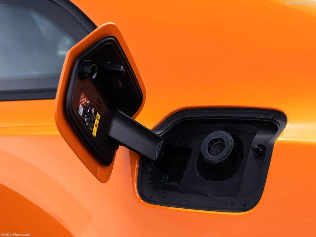 全新“技術流”四驅道奇Charger Scat Pack發布,雙渦輪直六替代V8,信仰沒了