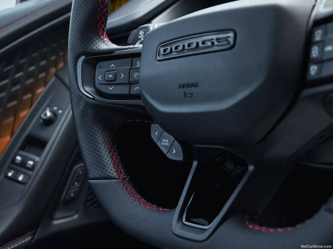 全新“技術流”四驅道奇Charger Scat Pack發布,雙渦輪直六替代V8,信仰沒了