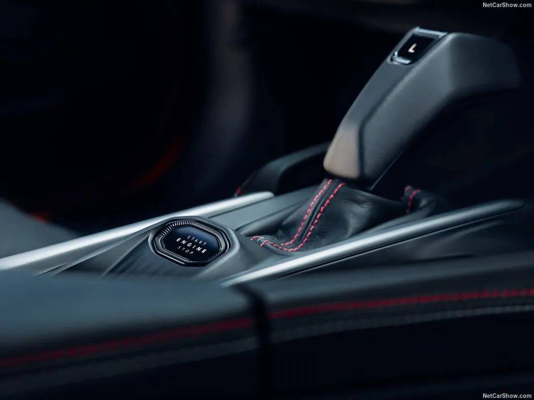 全新“技術流”四驅道奇Charger Scat Pack發布,雙渦輪直六替代V8,信仰沒了