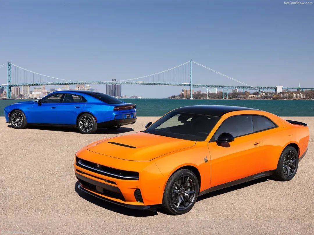 全新“技術流”四驅道奇Charger Scat Pack發布,雙渦輪直六替代V8,信仰沒了