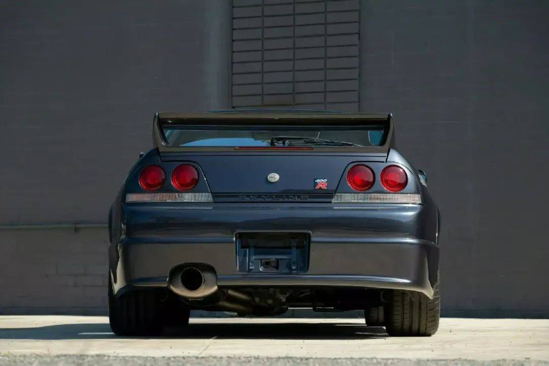 100萬美元,這臺很新的日產Skyline GT-R R33 400R隨時開回家