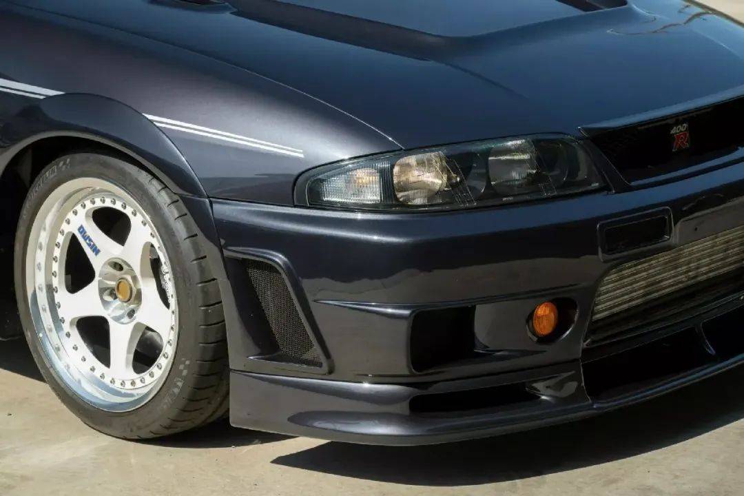 100萬美元,這臺很新的日產Skyline GT-R R33 400R隨時開回家