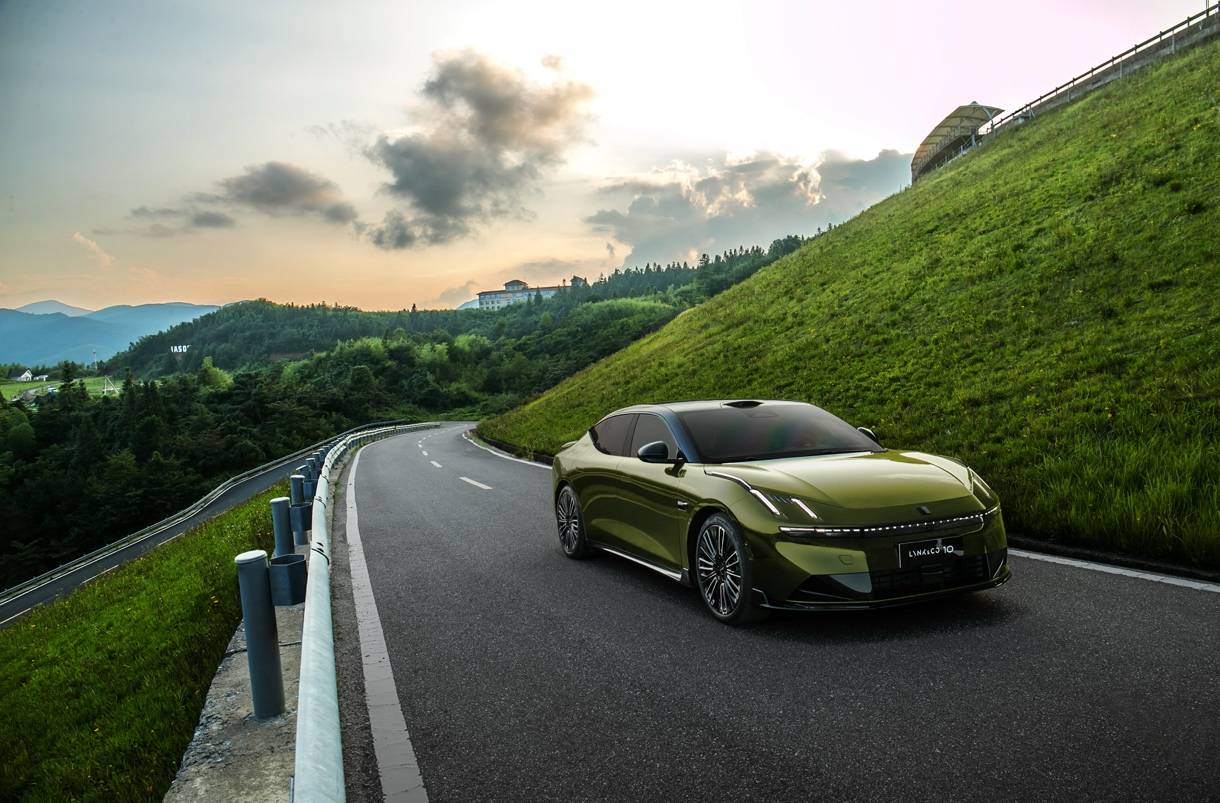 領(lǐng)克EM-P AI電混2.0,實(shí)際表現(xiàn)有驚喜?