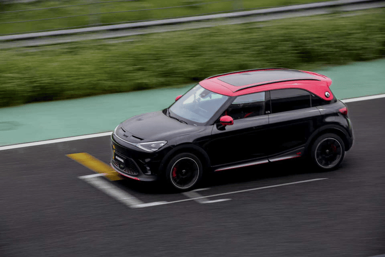 smart×BRABUS賽道放縱日高能開啟,2026款smart #1性能版首秀驚艷