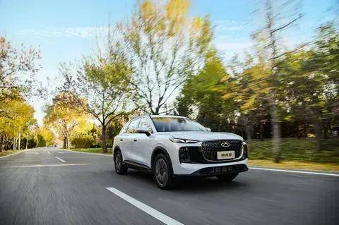 第五代瑞虎8上市:\"油電同智\" 重構10萬級燃油SUV價值標桿